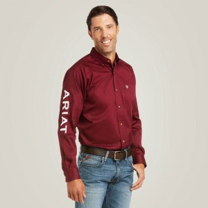 Burgundy/White Ariat Team Logo Twill Fitted Shirt | 87WBDKJUG