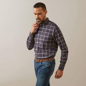 Navy Plaid Ariat Clement Shirt | 62ULGJMBF