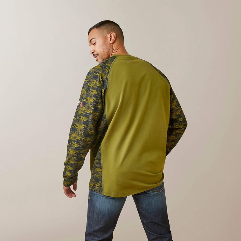 Avocado/ Camo Ariat Fr Stretch Camo Baseball T-Shirt | 24WETKCQD