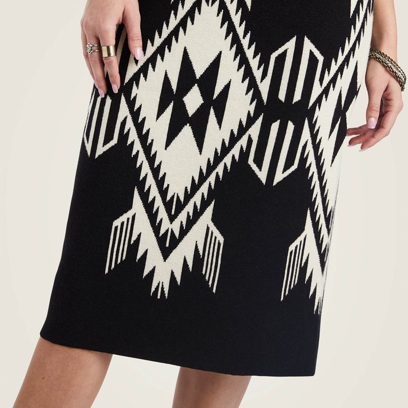 Blk/Buttercream Ariat Chimayo Sweater Skirt | 71KFAPMNG