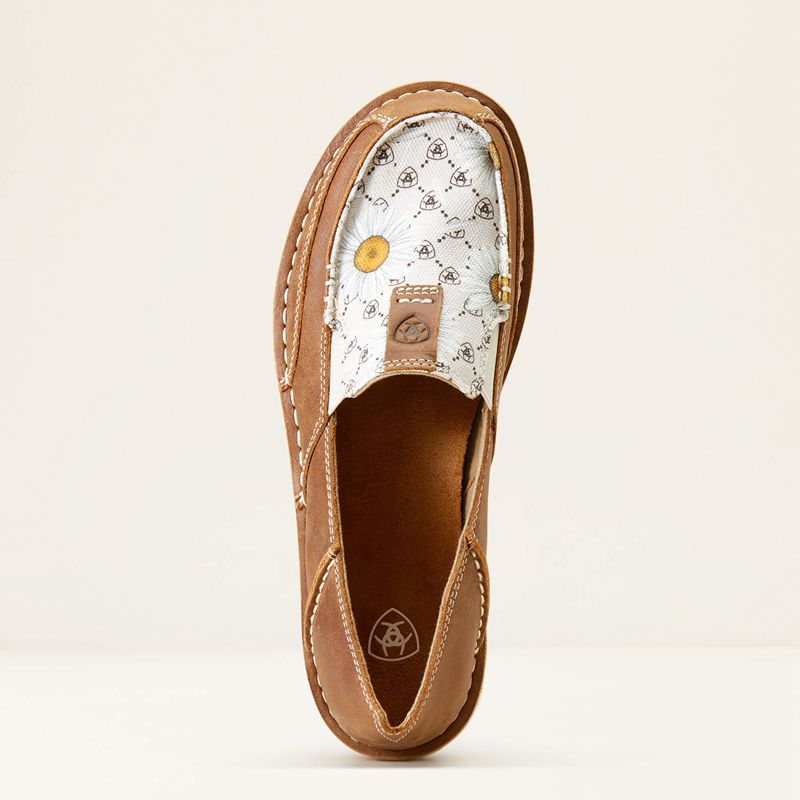 Carmella Brown/ Daisy Logo Print Ariat Cruiser | 03PBLSZCM