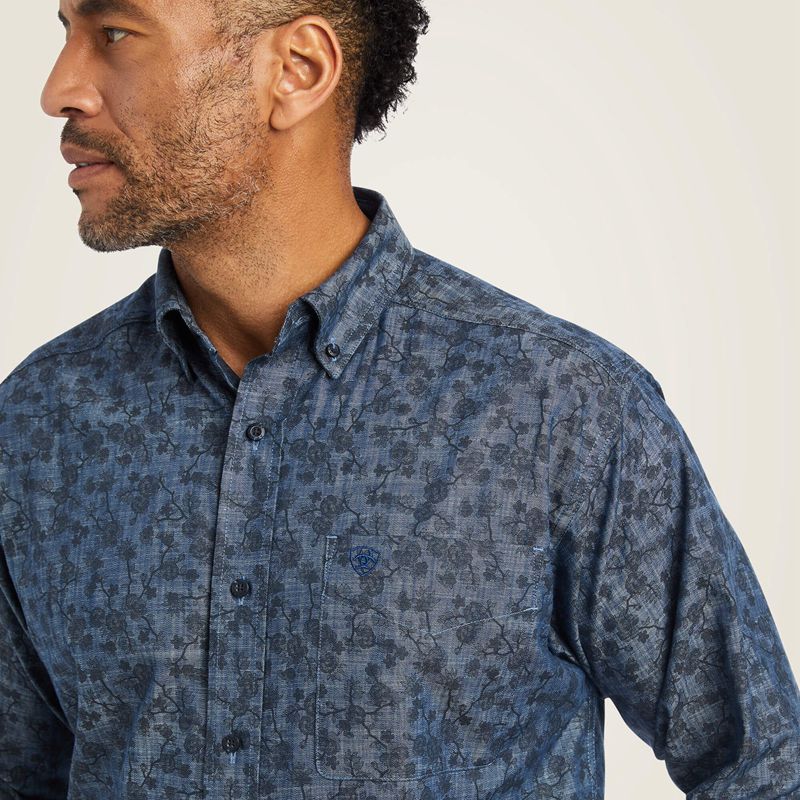 Chambray Blue Ariat Girard Classic Fit Shirt | 61FXAODWI