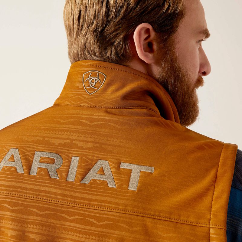 Chestnut Embossed Ariat Logo 2.0 Softshell Vest | 64EVFZYIT