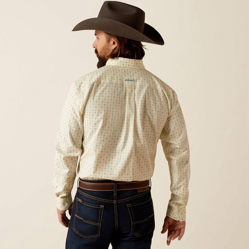 Cream Ariat Wrinkle Free Griffin Classic Fit Shirt | 45OELIYMX