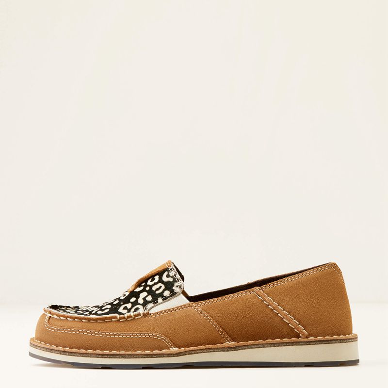 Dark Tan Suede/Cream Cheetah Hair On Ariat Cruiser | 35FTAGJKI