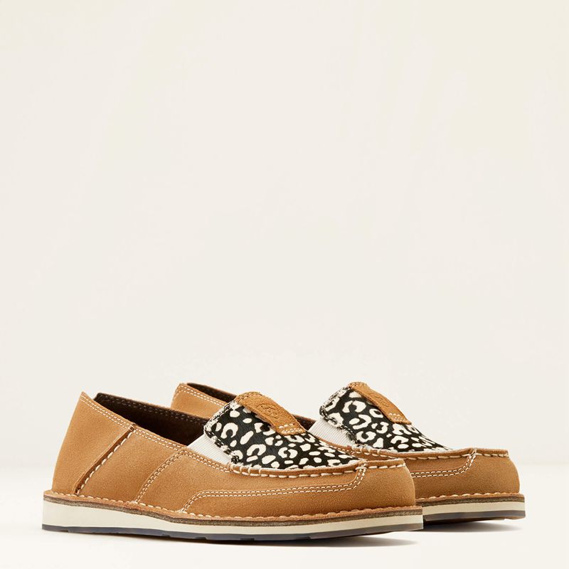 Dark Tan Suede/Cream Cheetah Hair On Ariat Cruiser | 35FTAGJKI