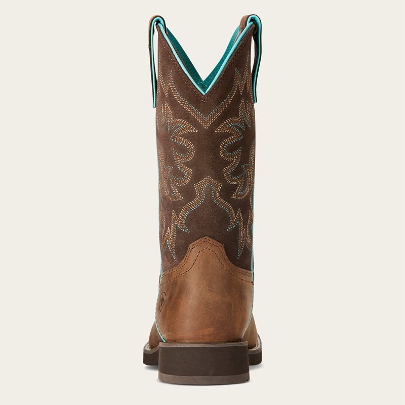 Distressed Brown Ariat Delilah Round Toe Western Boot | 42GPWEQFH