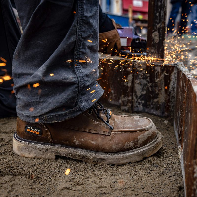 Distressed Brown Ariat Rebar Lift 6