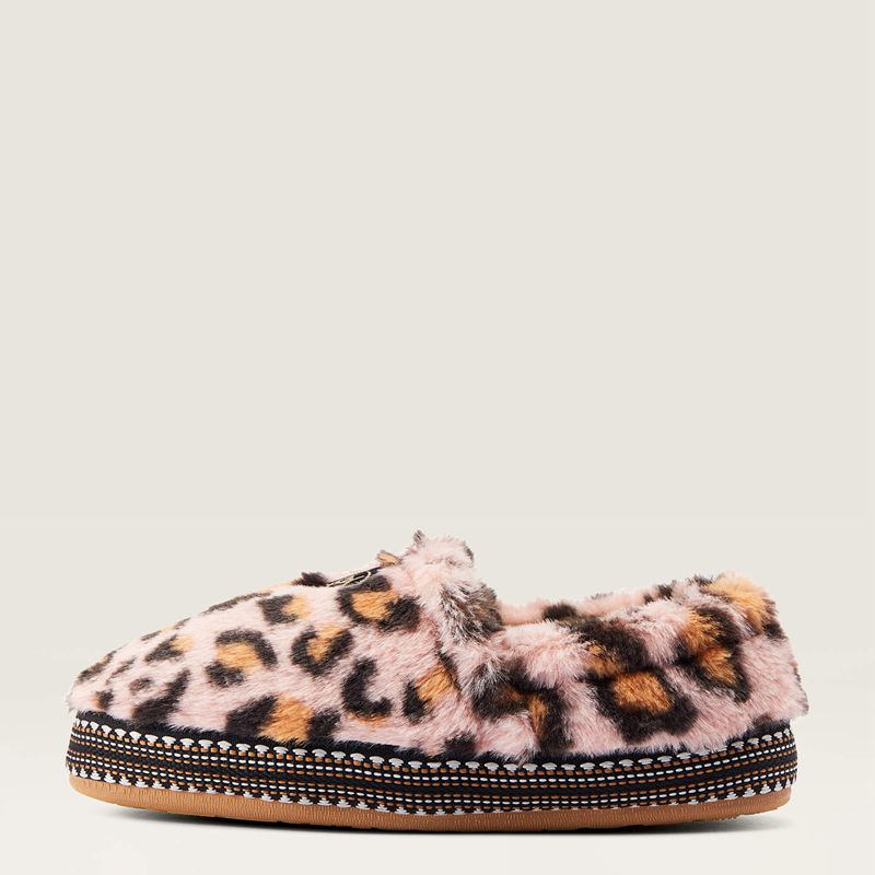 Fuzzy Pink Leopard Print Ariat Snuggle | 82QNILERD