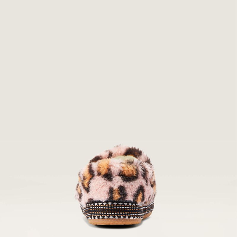 Fuzzy Pink Leopard Print Ariat Snuggle | 82QNILERD