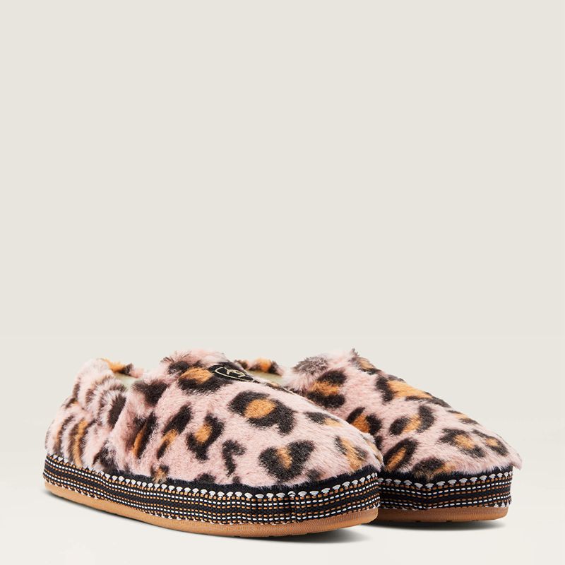 Fuzzy Pink Leopard Print Ariat Snuggle | 82QNILERD