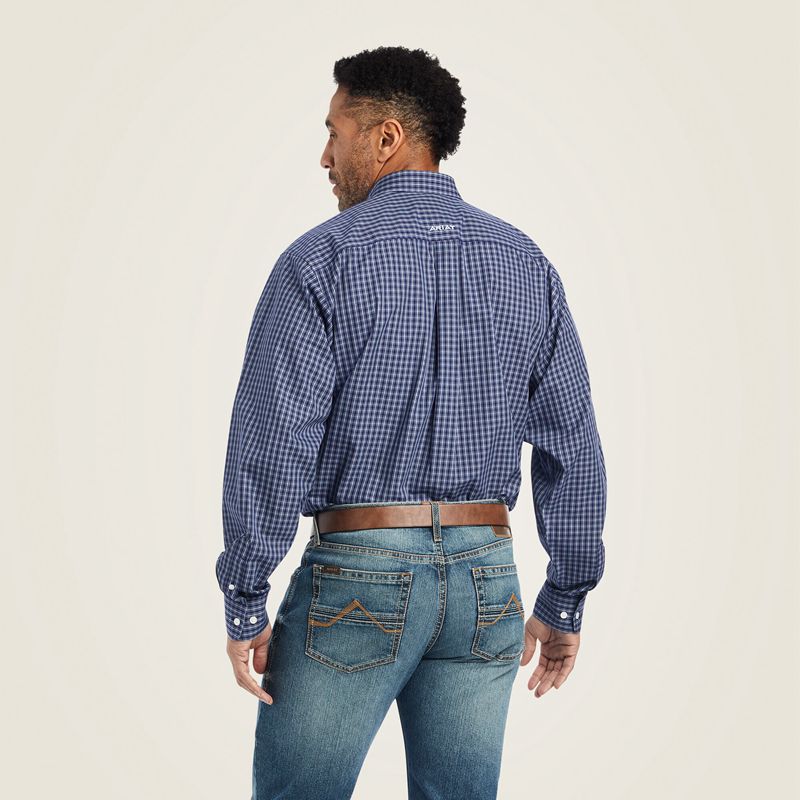 Midnight Sail Ariat Wrinkle Free Immanuel Fitted Shirt | 05SBGCPNU