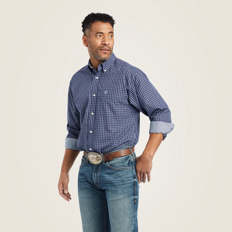 Midnight Sail Ariat Wrinkle Free Immanuel Fitted Shirt | 05SBGCPNU