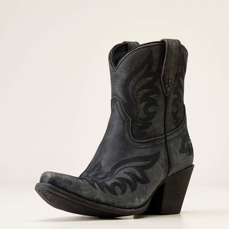 Naturally Distressed Black Ariat Chandler Western Boot | 87PZOHJLS