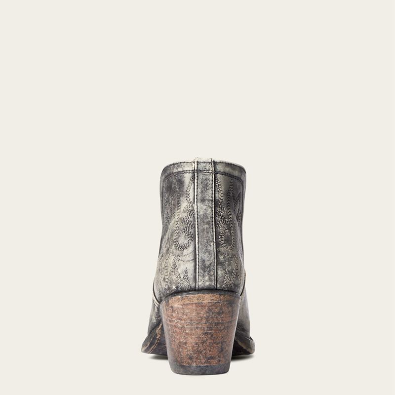 Naturally Distressed Black Ariat Dixon Bootie | 78KGPNFEB