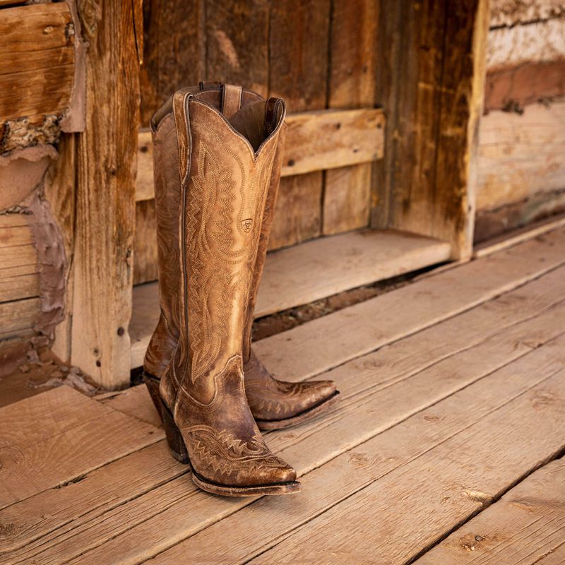 Naturally Distressed Brown Ariat Casanova Western Boot | 16MRWVKAB