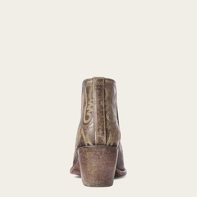 Naturally Distressed Brown Ariat Dixon Bootie | 43OIWKRMP