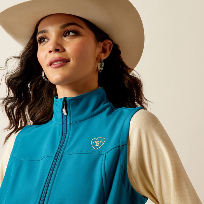 Ocean Depths/Retro Ranch Print Ariat New Team Softshell Vest | 10CGKALXB