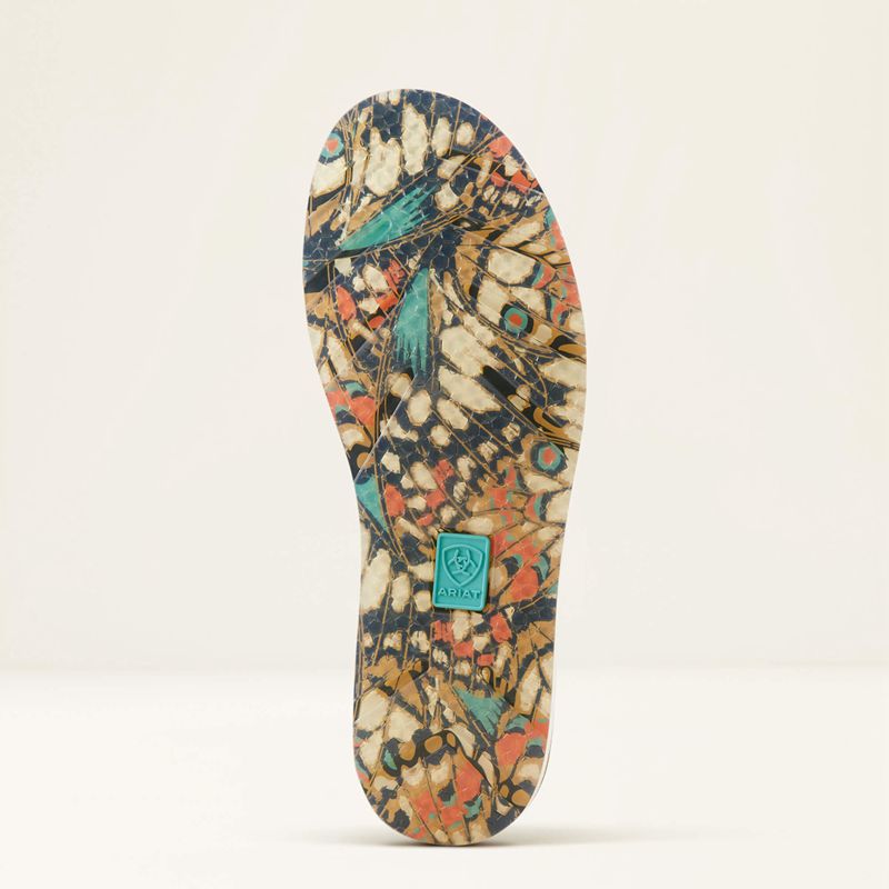 Pearl Floral Emboss Ariat Cruiser | 97TOBJHWZ