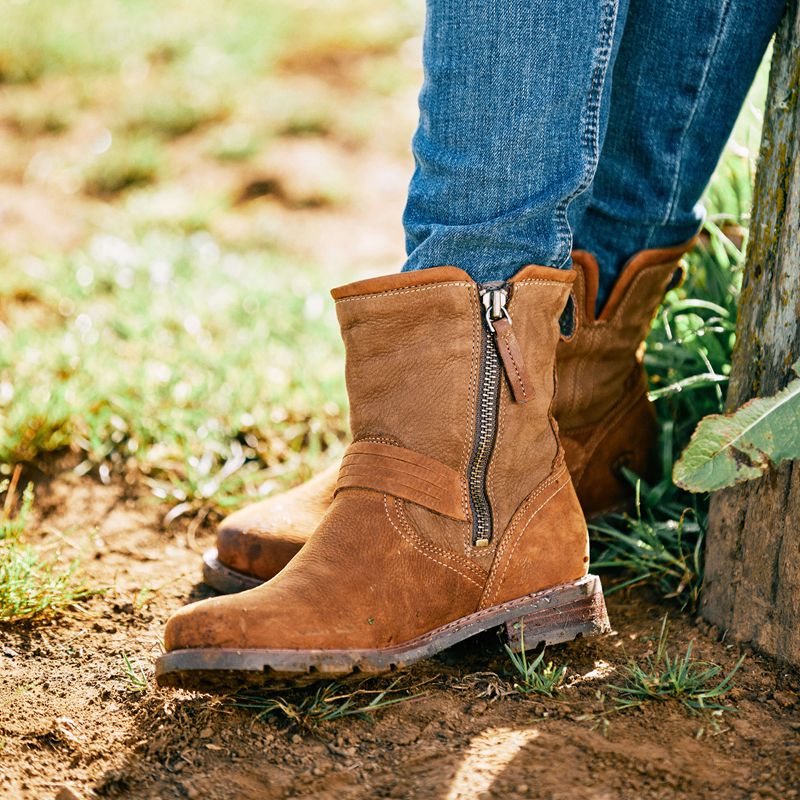 Roasted Toffee Ariat Savannah Waterproof Boot | 50HECBYXA