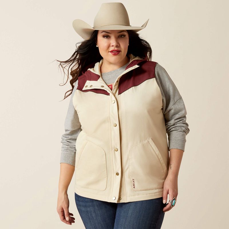 Summer Sand/Rosewood Ariat Pioneer Stretchshell Vest | 53XKRUJDT