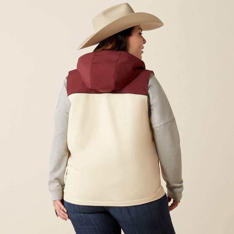 Summer Sand/Rosewood Ariat Pioneer Stretchshell Vest | 53XKRUJDT