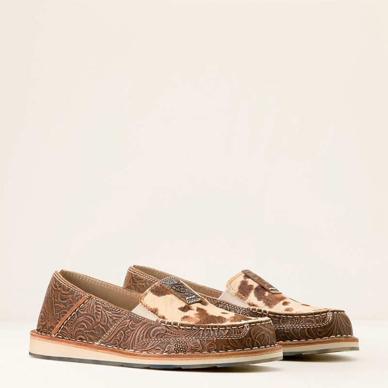 Tan Floral Emboss/Tan And White Brindle Ariat Cruiser | 85YECTXZF