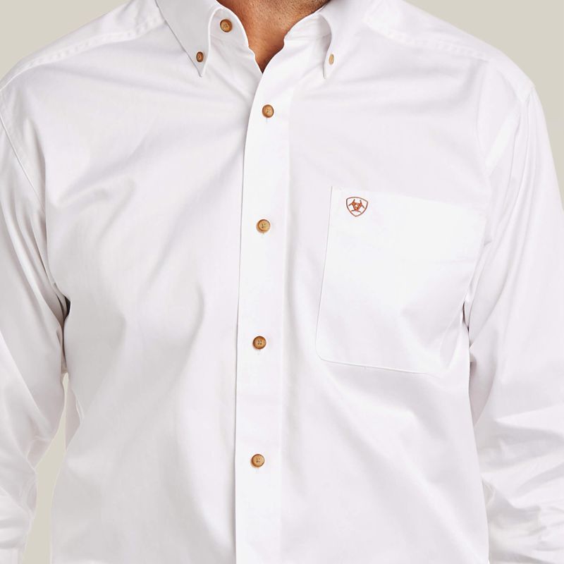 White Ariat Solid Twill Fitted Shirt | 46MUGANEZ