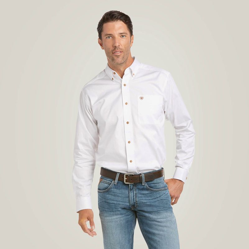 White Ariat Solid Twill Fitted Shirt | 46MUGANEZ