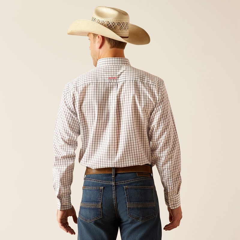 White Ariat Wrinkle Free Briggs Classic Fit Shirt | 89ZMPUDCI