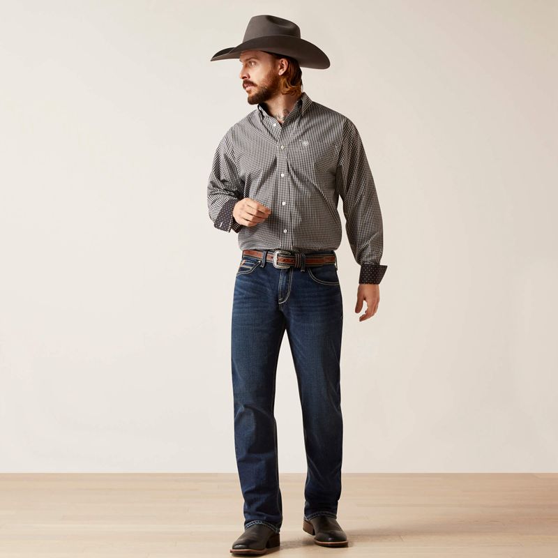 White Ariat Wrinkle Free Ved Classic Fit Shirt | 56STOXJNW