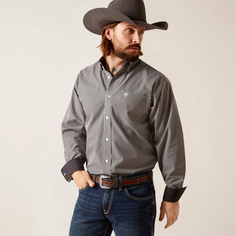 White Ariat Wrinkle Free Ved Classic Fit Shirt | 56STOXJNW